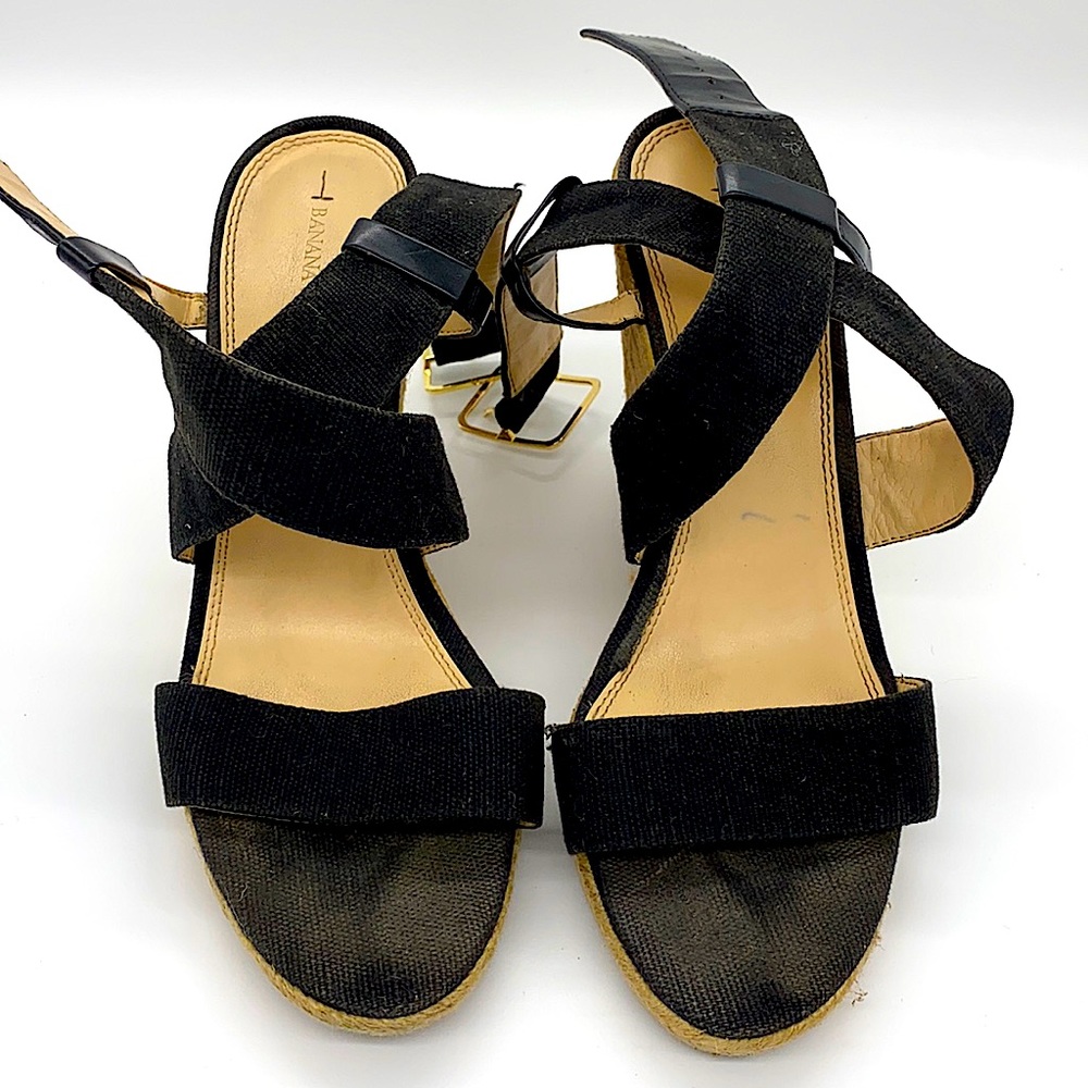 Banana Republic Wedge Sandal - Size 9